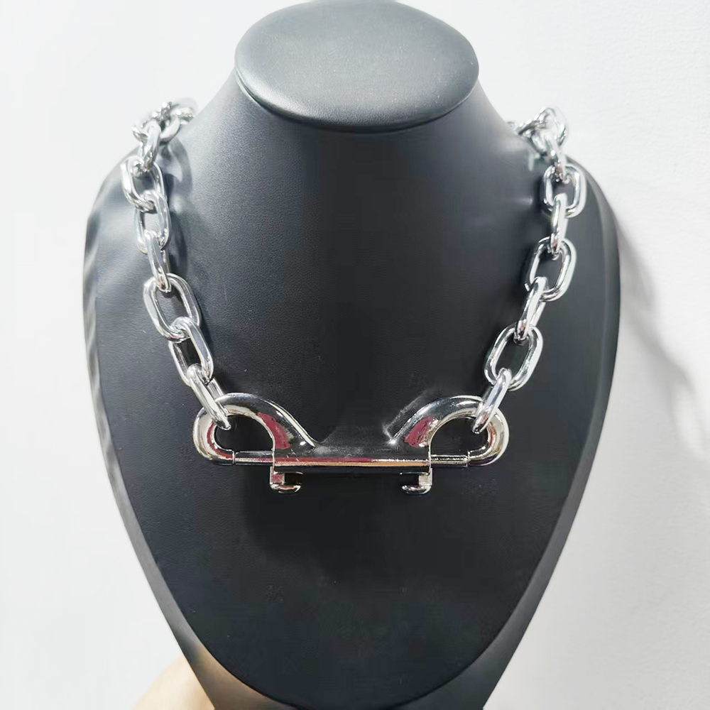 สร้อยคอแบบโซ่ล็อคแบบก้ามปู แบร - Streetwear Brand Jewelry บทวิจารณ์และราคา